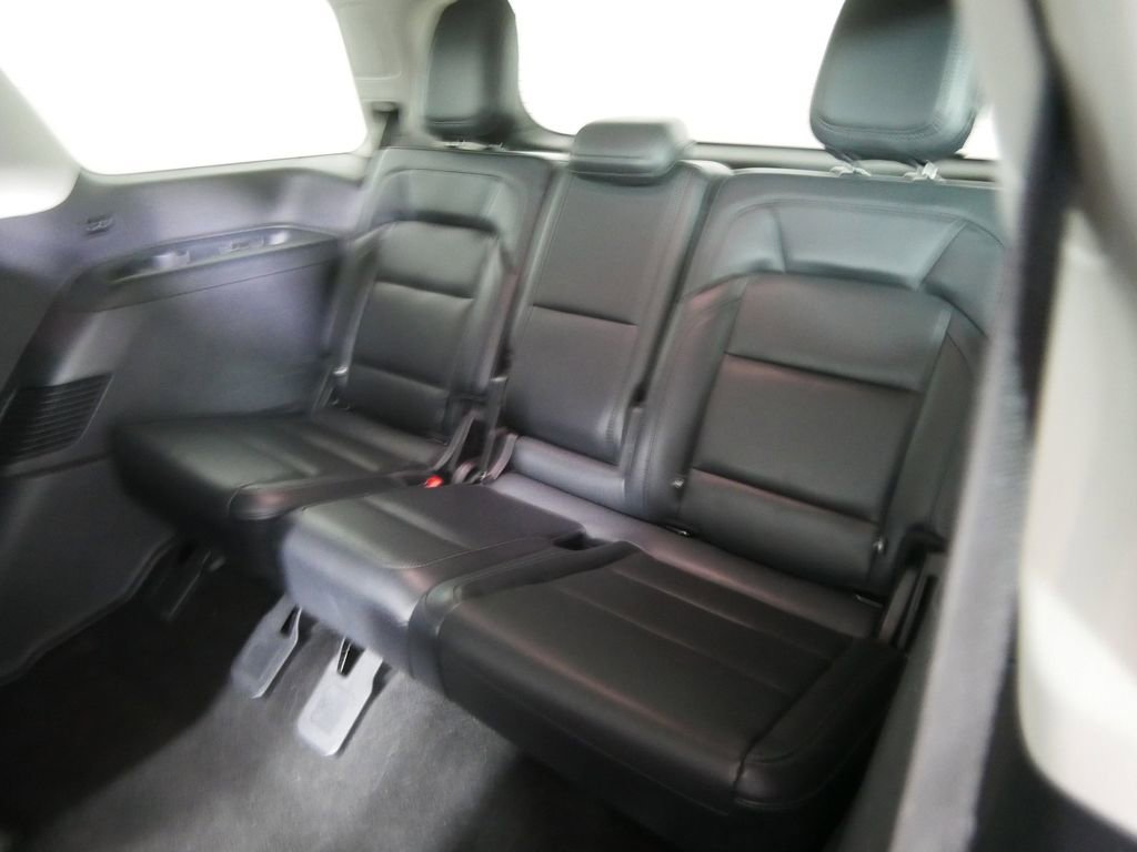 Used 2025 Lincoln Navigator Reserve image 24