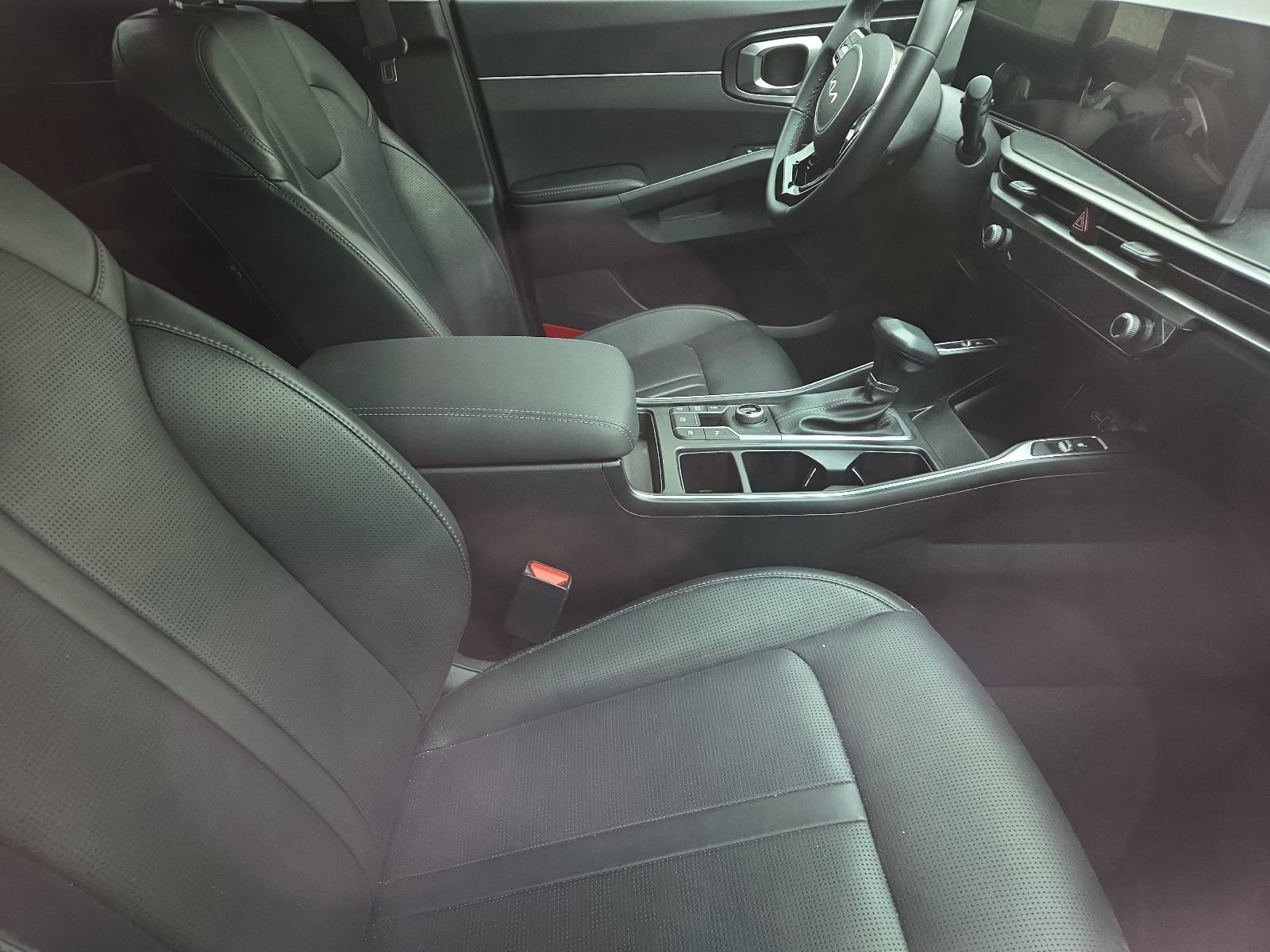 Used 2024 Kia Sorento S w/ Panoramic Sunroof Package AWD/4WD image 7