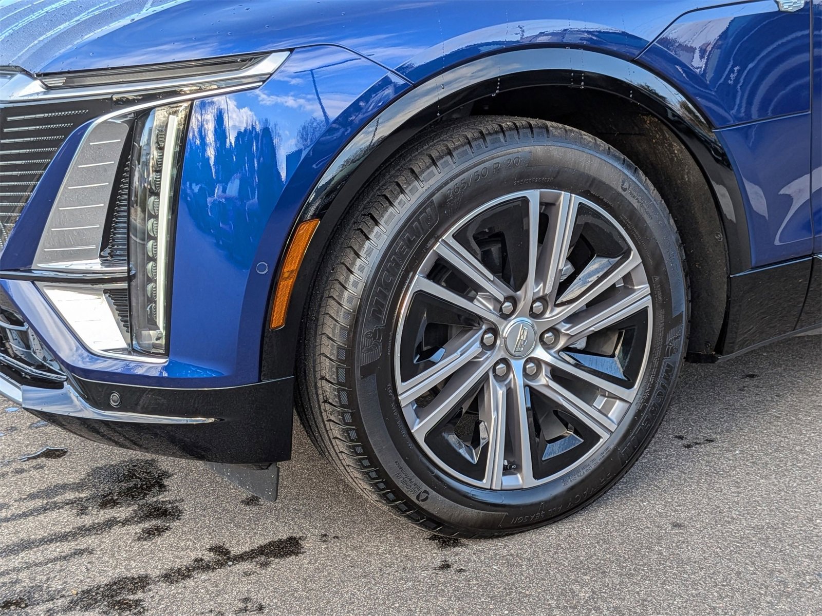 Used 2024 Cadillac Lyriq Luxury w/ LPO, Floor Liner Package image 9