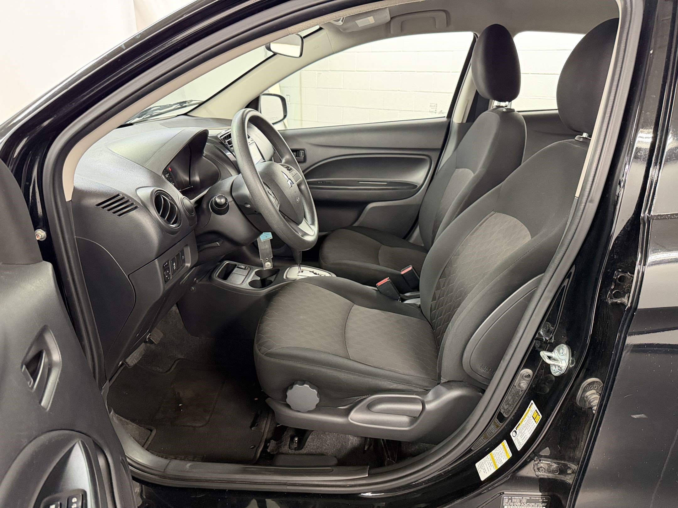 Used 2024 Mitsubishi Mirage ES FWD image 5