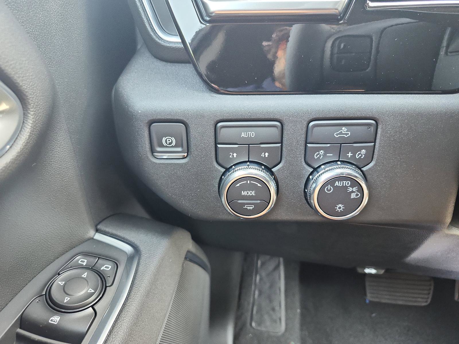 New 2026 GMC Sierra 1500 SLE image 18