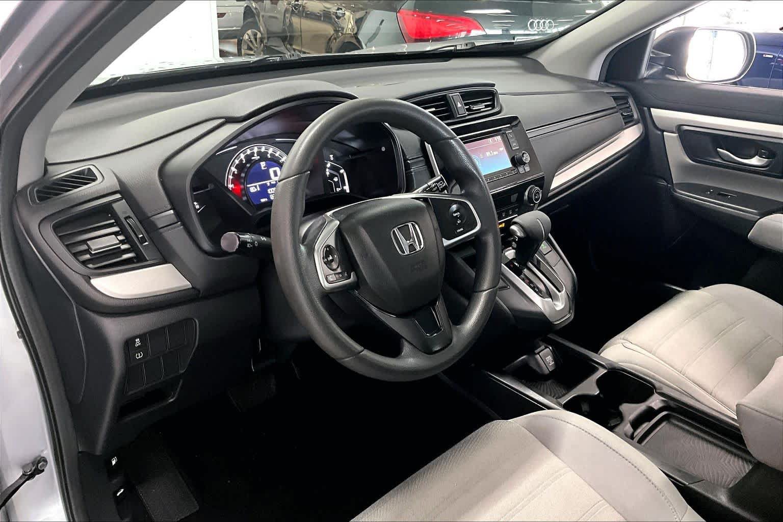 Used 2017 Honda CR-V LX image 2
