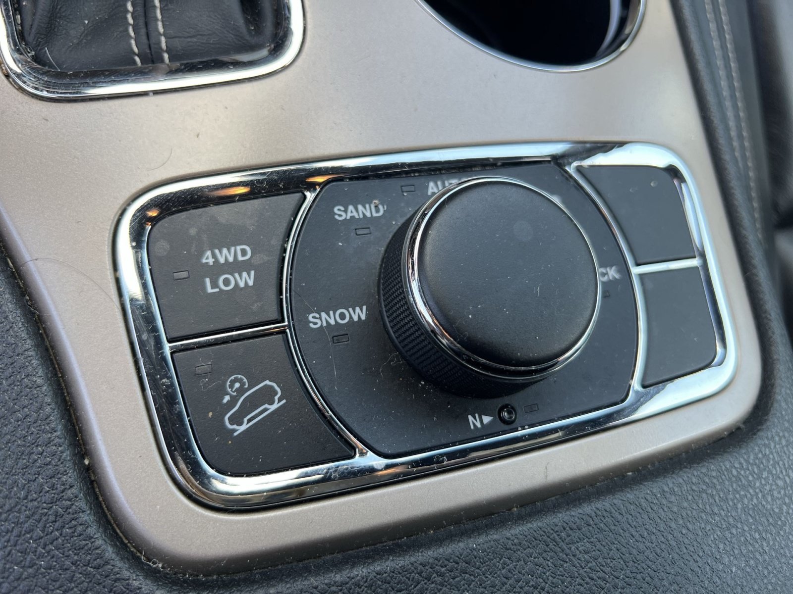 Used 2017 Jeep Grand Cherokee Limited w/ Trailer Tow Group IV AWD/4WD image 26