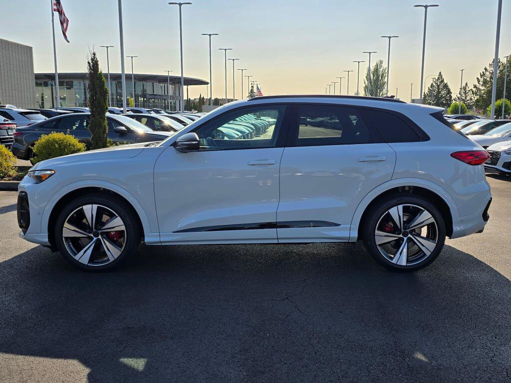New 2026 Audi SQ5 Premium Plus AWD/4WD image 2
