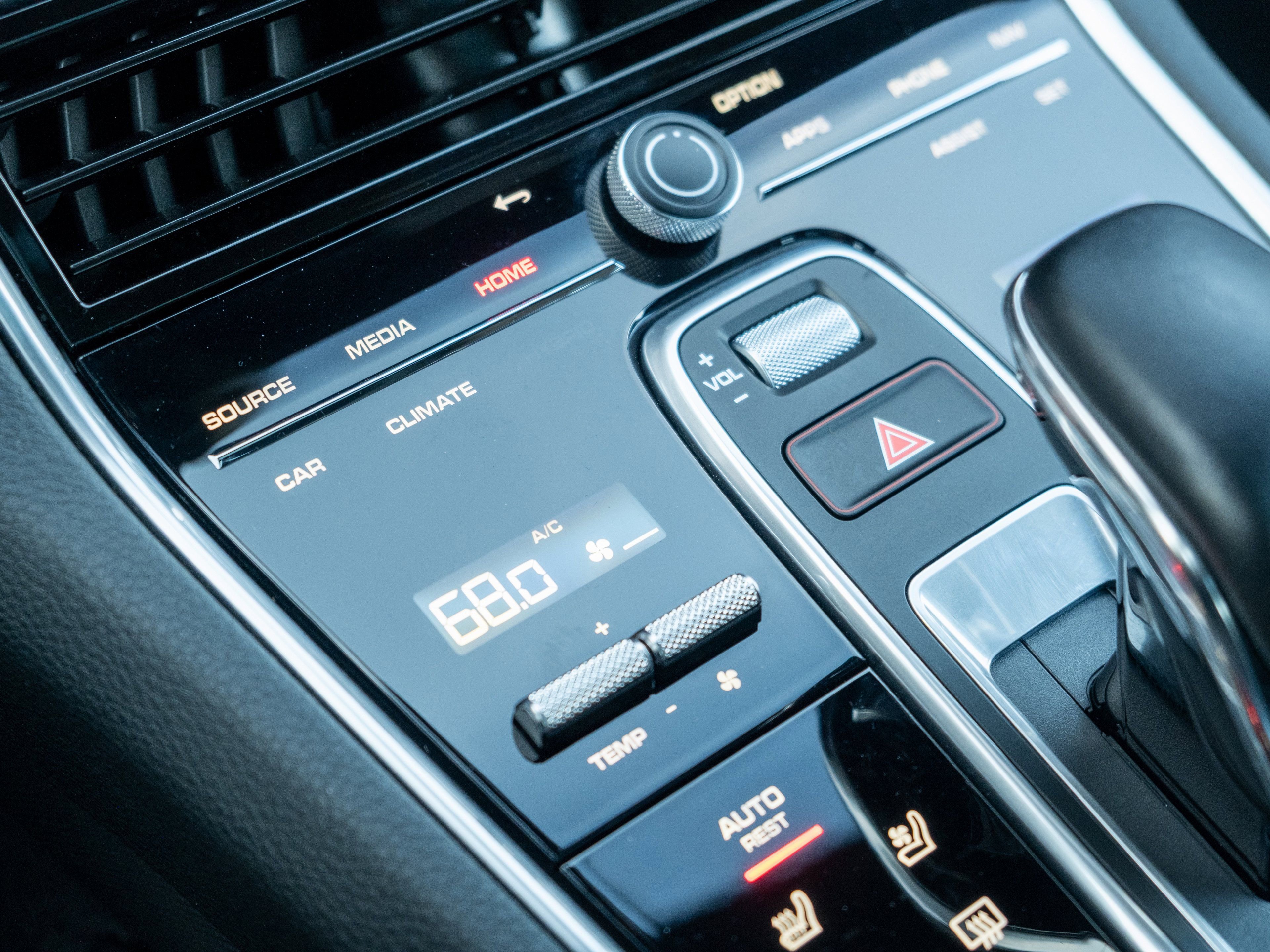 Certified 2023 Porsche Panamera 4 Platinum Edition AWD/4WD image 26