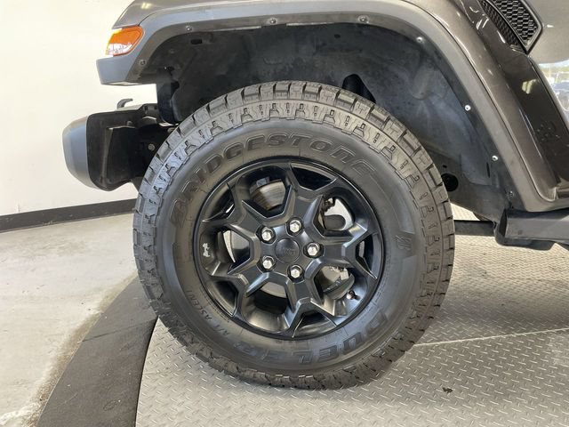Used 2023 Jeep Gladiator Sport AWD/4WD image 10