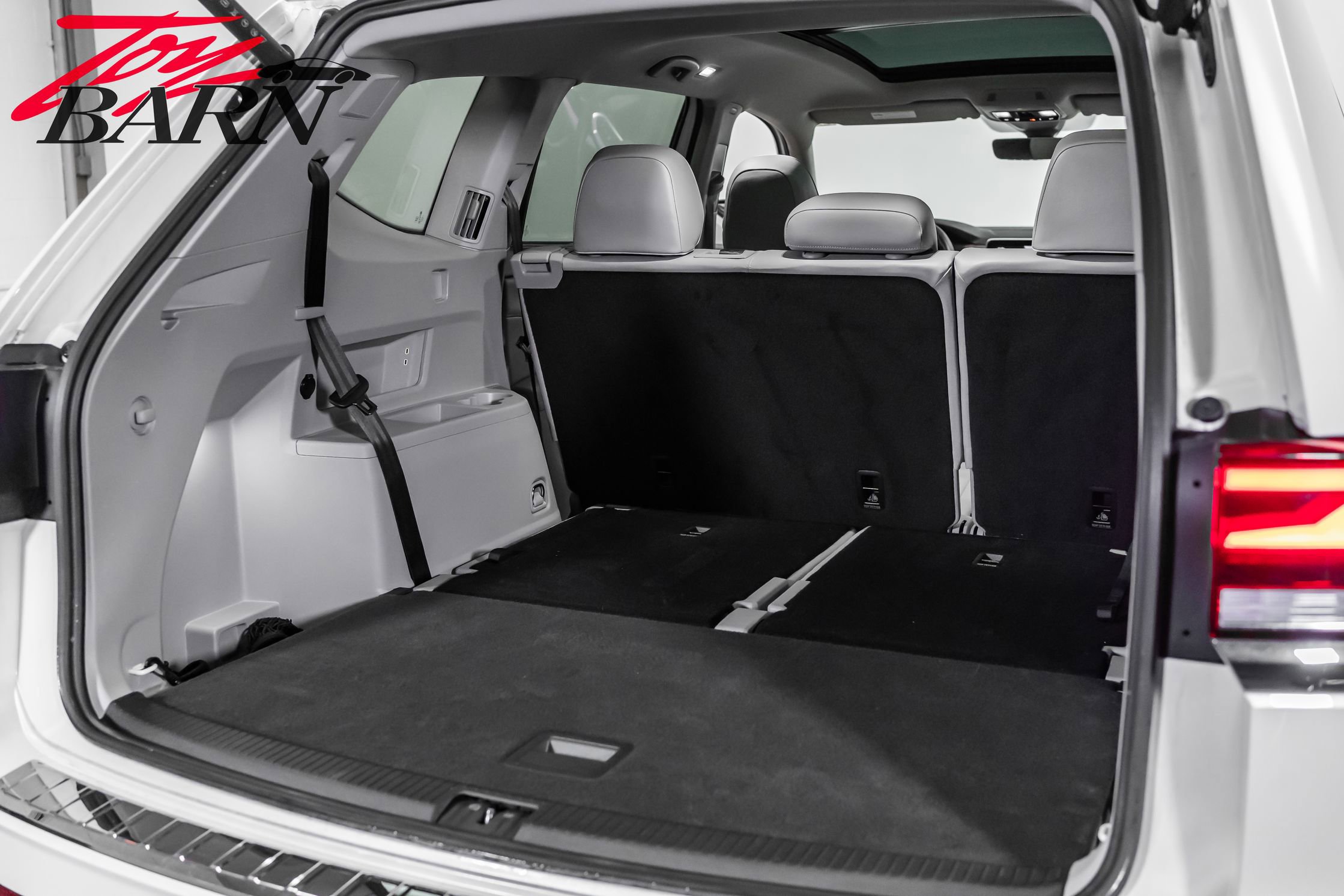 Used 2024 Volkswagen Atlas SEL Premium R-Line image 49