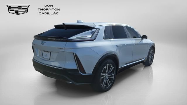 Used 2024 Cadillac Lyriq Luxury AWD/4WD image 5