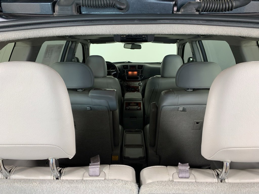 Used 2013 Toyota Highlander Limited image 14