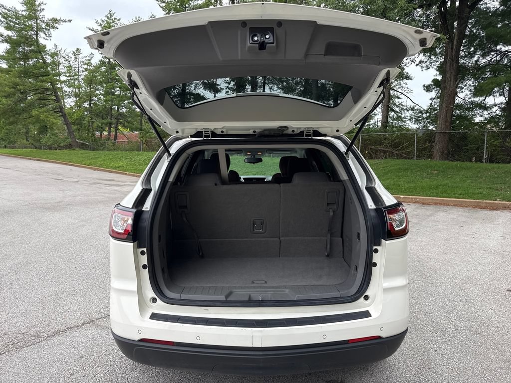 Used 2015 Chevrolet Traverse LT FWD image 25