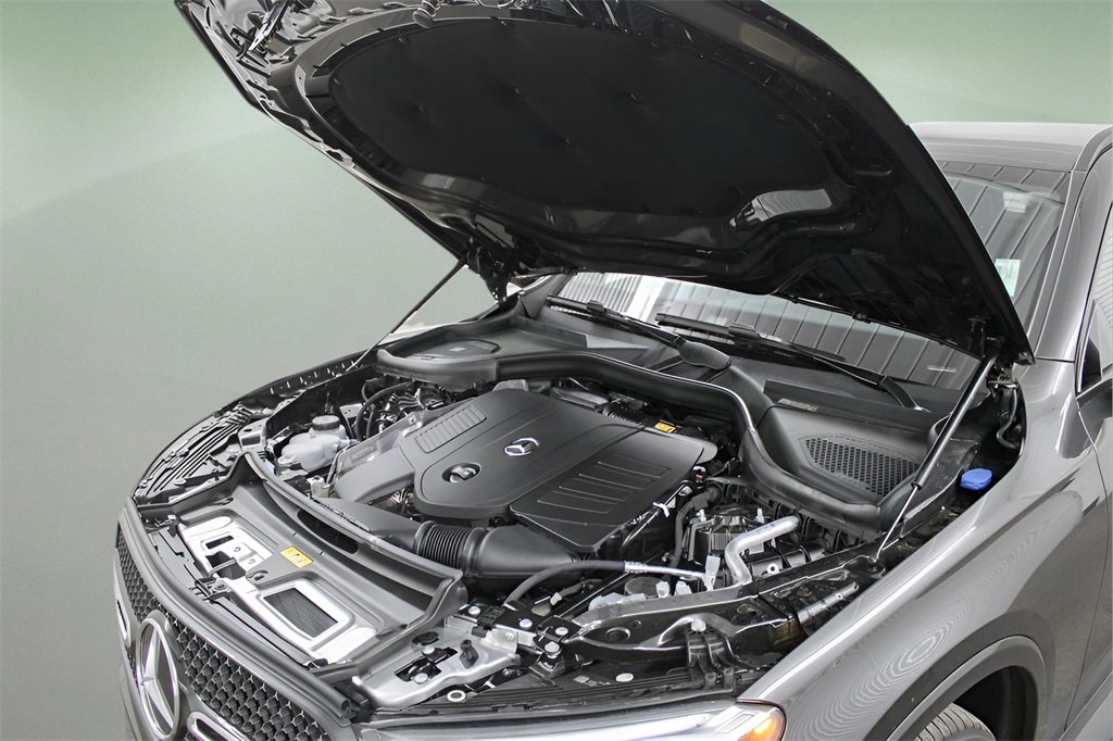 Used 2025 Mercedes-Benz GLC 300 image 25