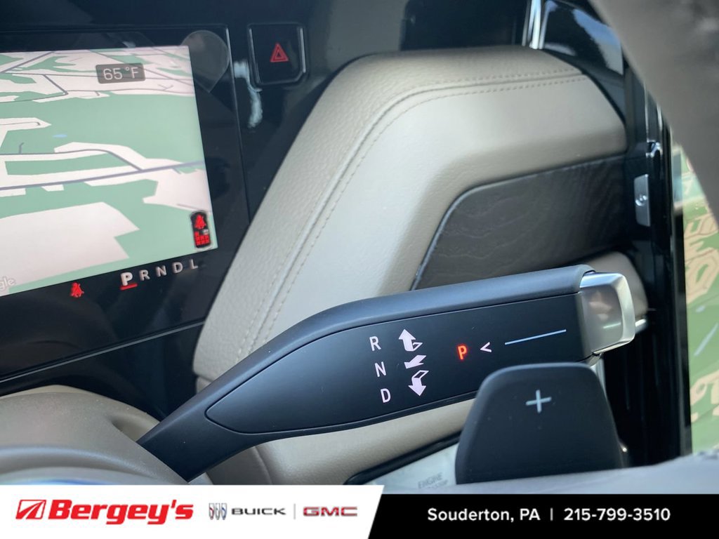 New 2026 GMC Yukon Denali w/ Denali Reserve Package AWD/4WD image 17