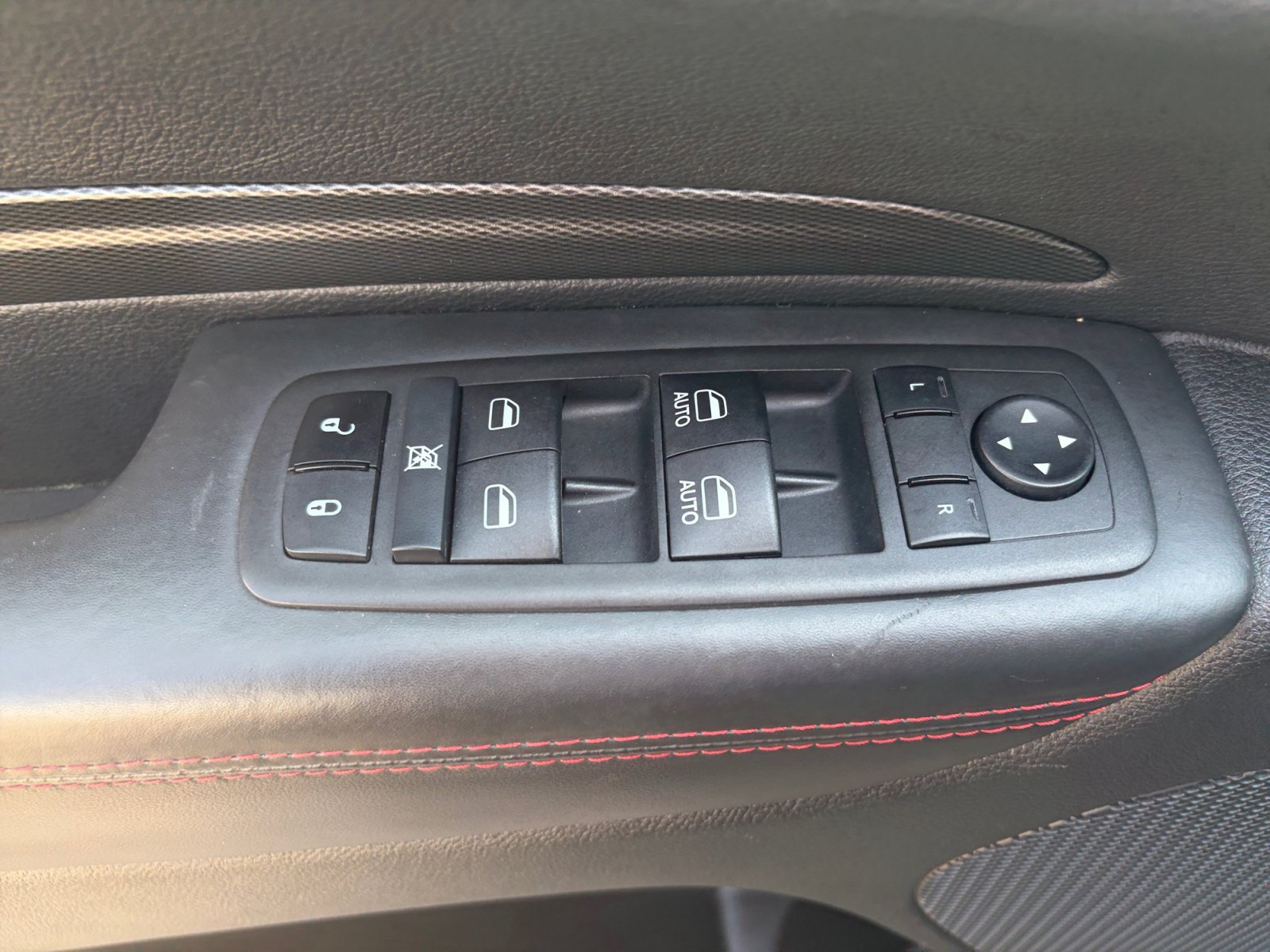 Used 2024 Dodge Durango GT AWD/4WD image 16