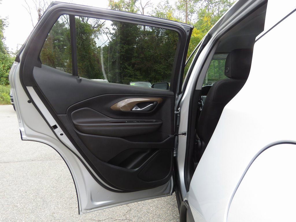 Used 2021 GMC Terrain SLE image 19