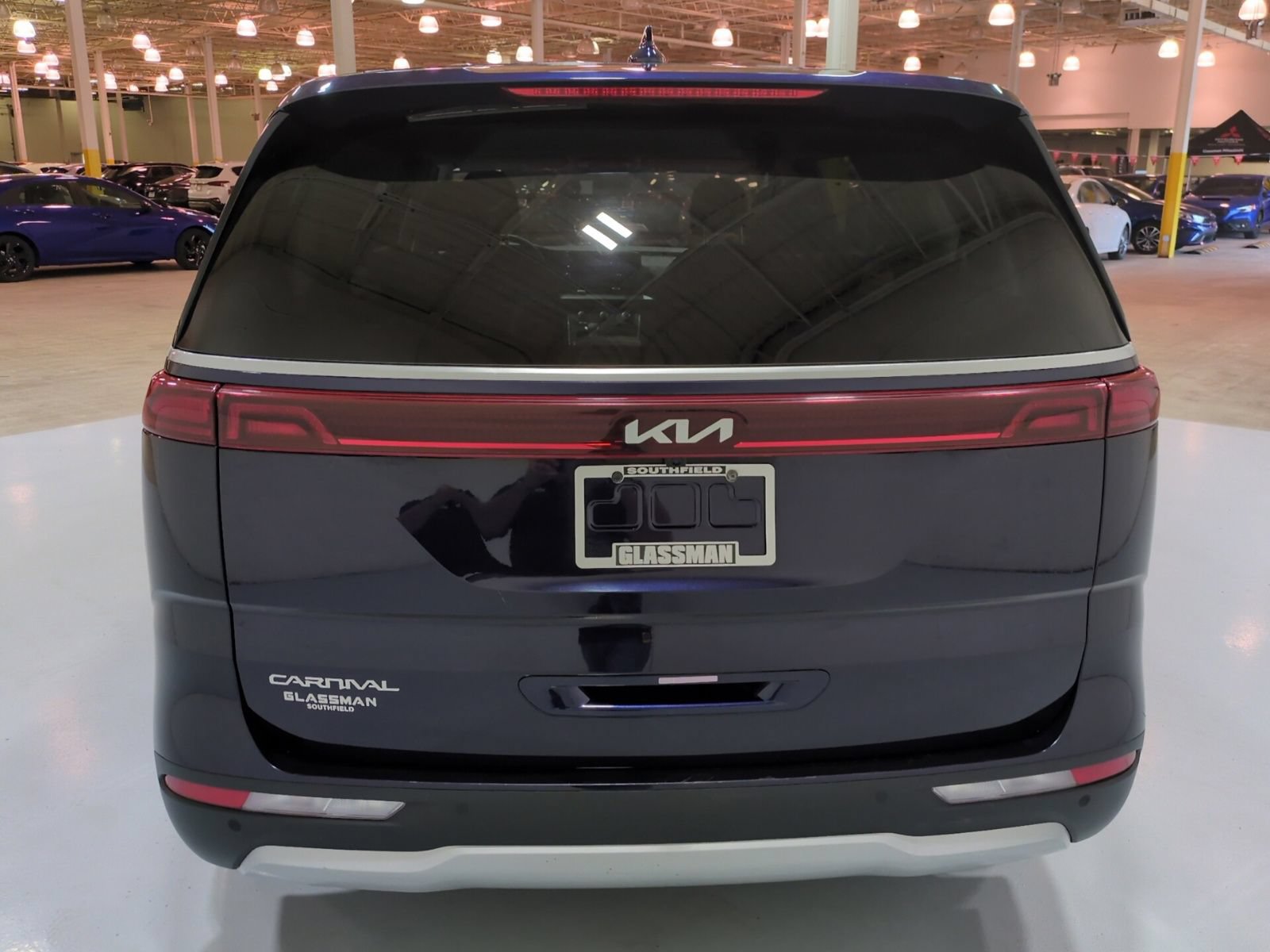Certified 2024 Kia Carnival LX FWD image 4