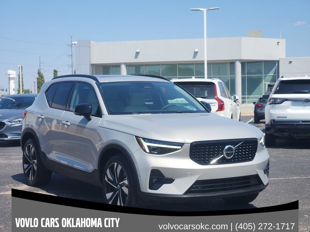 Certified 2024 Volvo XC40 B5 Plus w/ Protection Package Premier AWD/4WD image 2