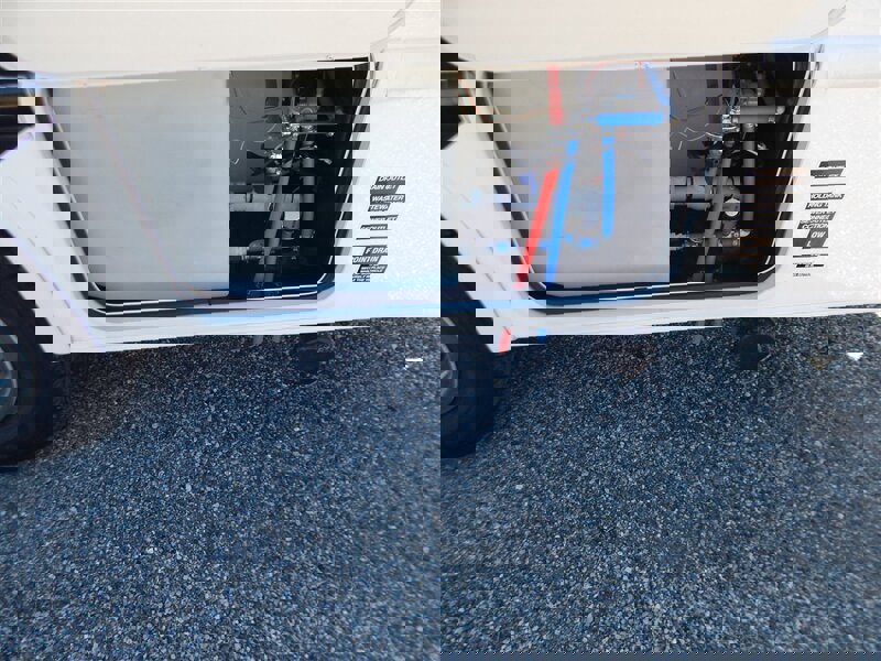 Used 2022 Ford E-450 and Econoline 450 Super Duty w/ Motorhome Prep Package image 18