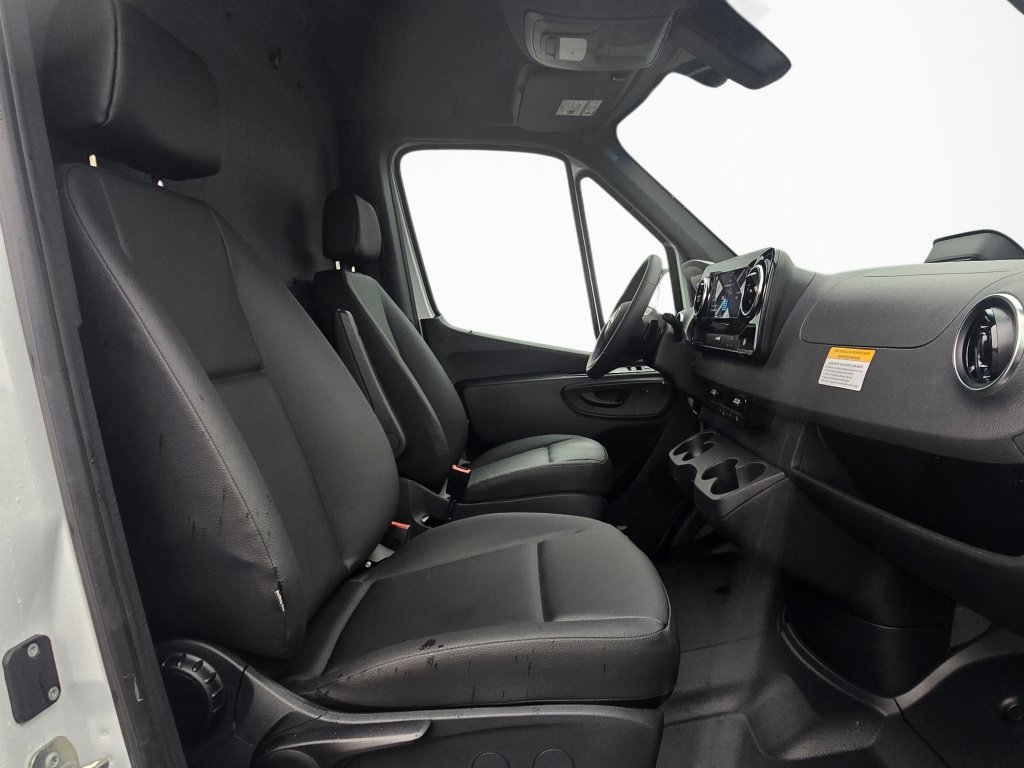 New 2025 Mercedes-Benz eSprinter 170 Cargo image 22
