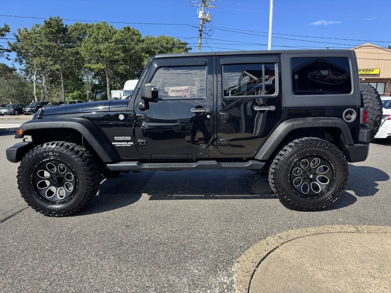 Used 2012 Jeep Wrangler Unlimited Sport AWD/4WD image 5