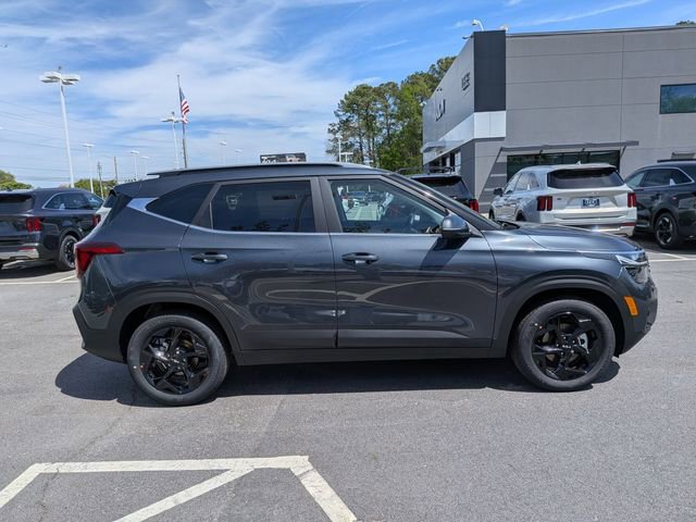 New 2026 Kia Seltos EX image 2