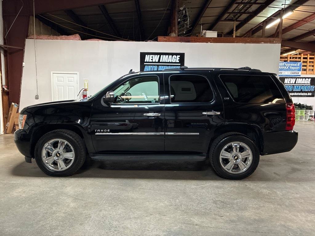 Used 2010 Chevrolet Tahoe LTZ AWD/4WD image 5