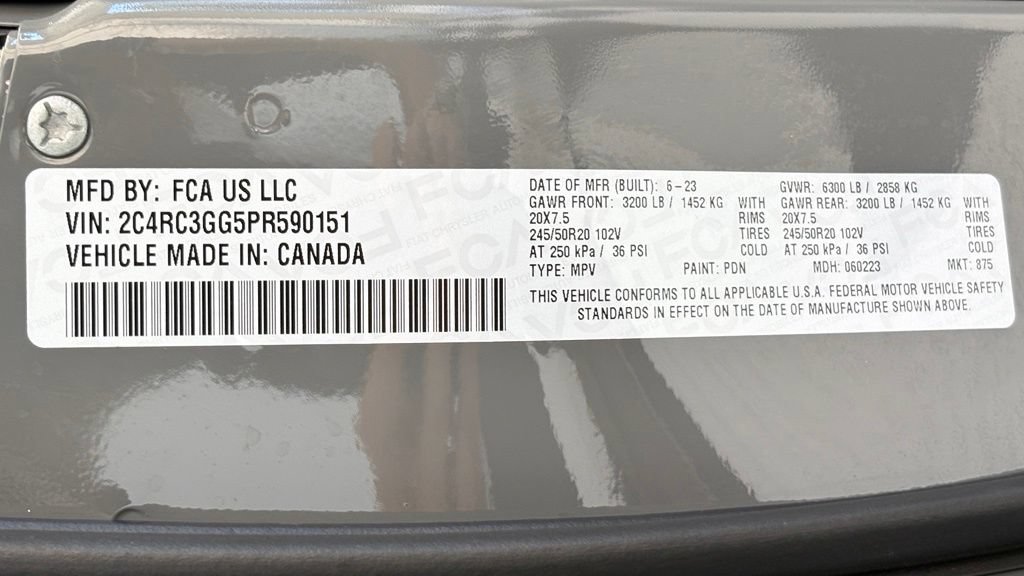 Used 2023 Chrysler Pacifica Limited w/ Uconnect Theater Family Group AWD/4WD image 57
