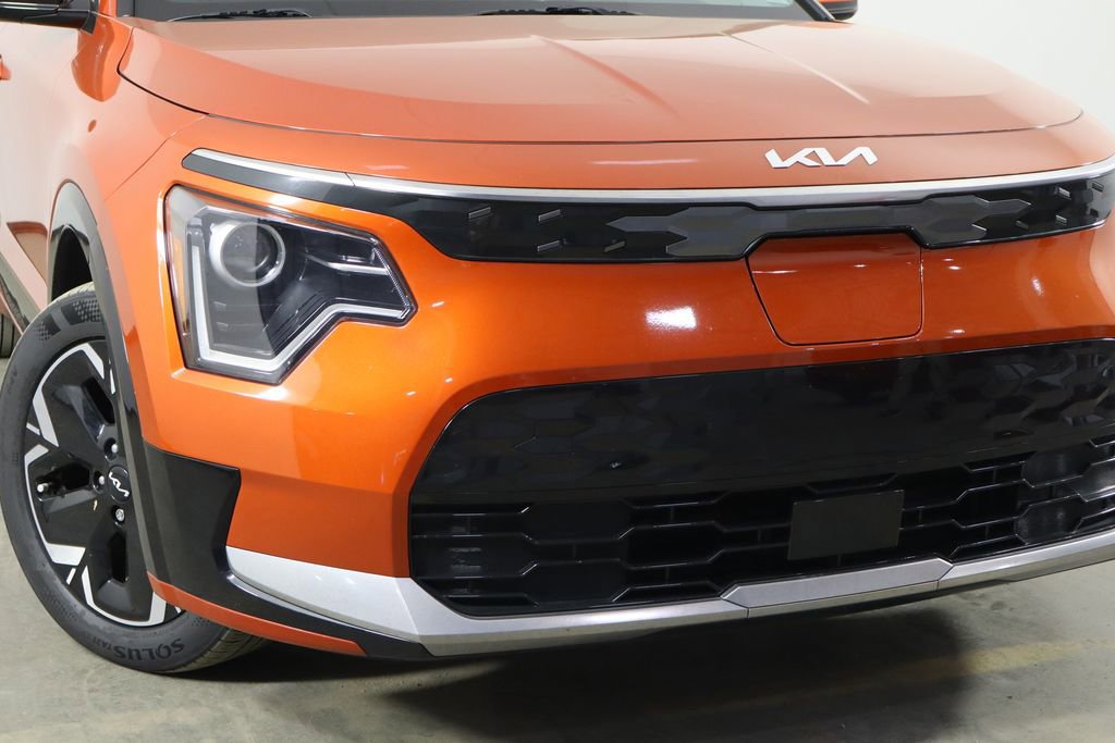 Used 2023 Kia Niro Wind FWD image 48