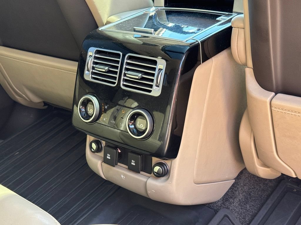 Used 2018 Land Rover Range Rover Long Wheelbase Supercharged AWD/4WD image 18