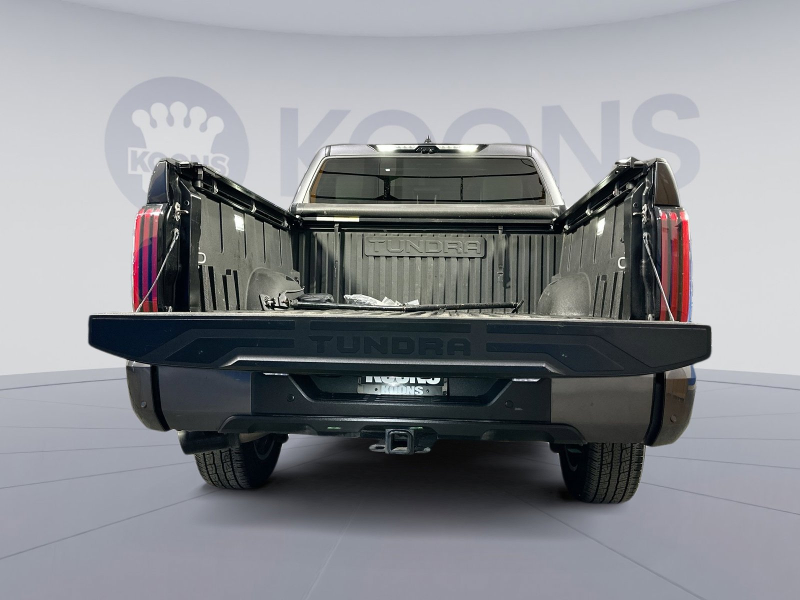 Used 2023 Toyota Tundra Platinum image 33