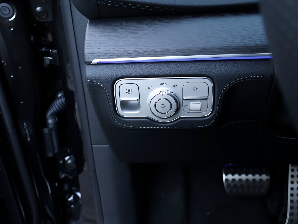 Certified 2026 Mercedes-Benz GLE 53 AMG 4MATIC image 40