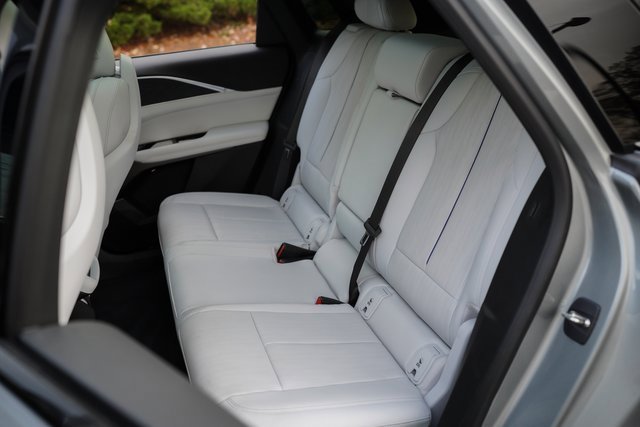 Used 2024 Cadillac Lyriq Luxury image 21