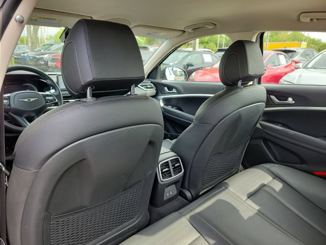 Used 2025 Genesis G70 2.5T AWD/4WD image 7