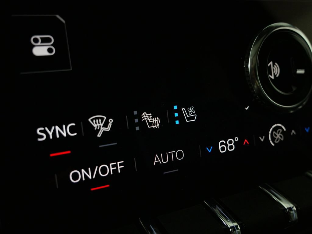 Used 2026 GMC Yukon AT4 Ultimate AWD/4WD image 30