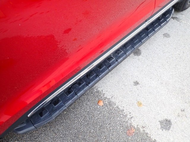 Used 2023 Ford Explorer XLT w/ Equipment Group 202A image 12