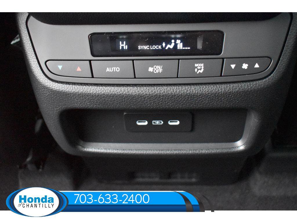 New 2025 Honda Pilot Touring image 31