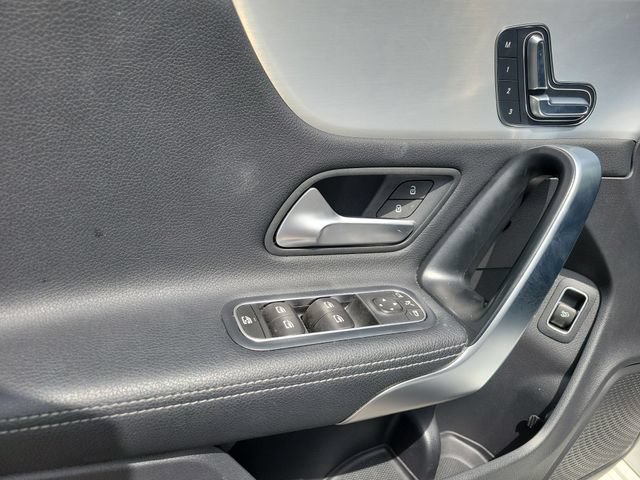Used 2025 Mercedes-Benz CLA 250 image 14