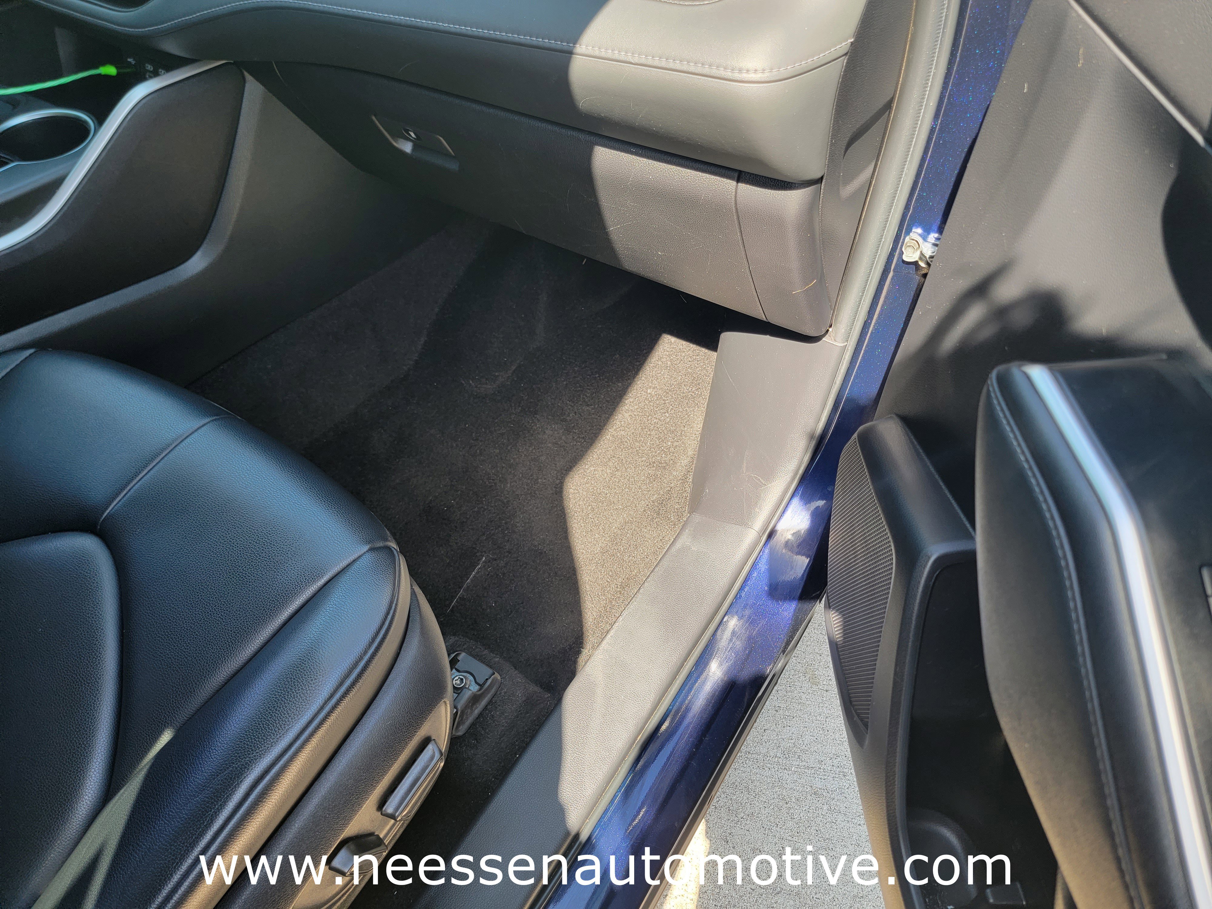 Used 2023 Toyota Highlander XLE image 9