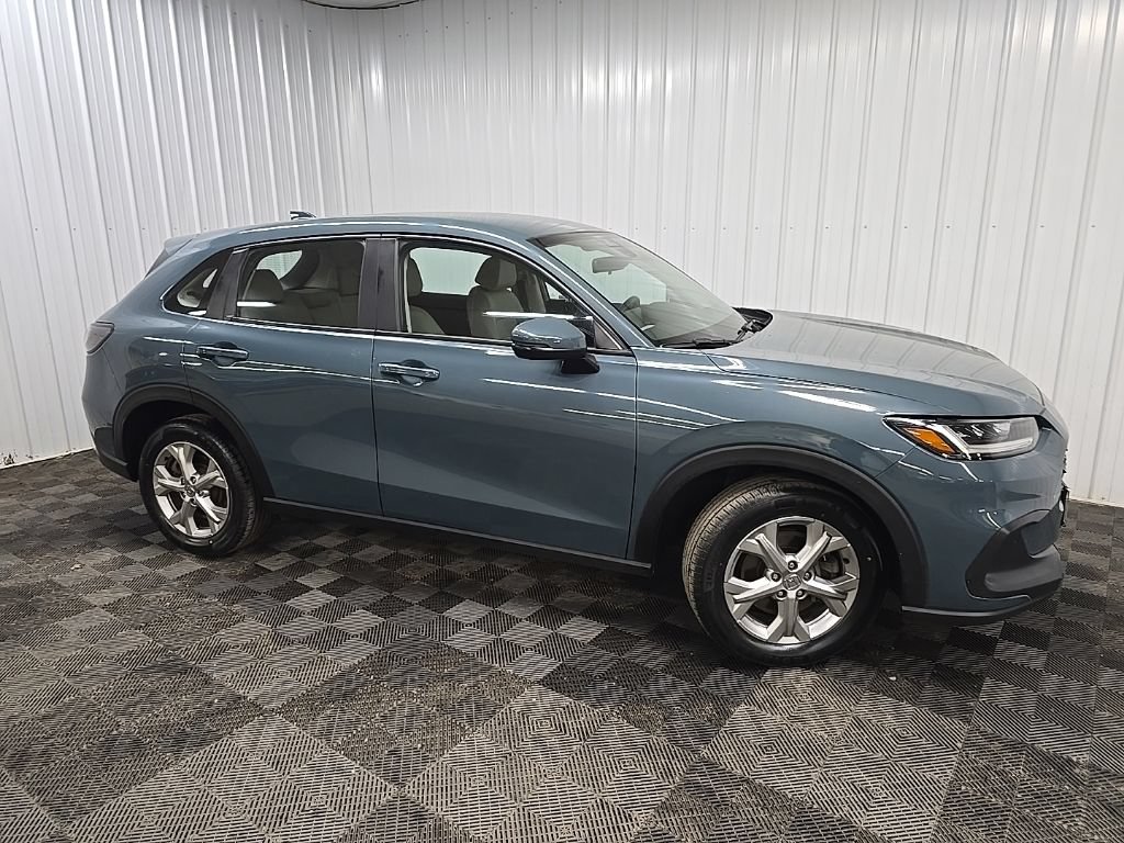 Used 2023 Honda HR-V LX image 1