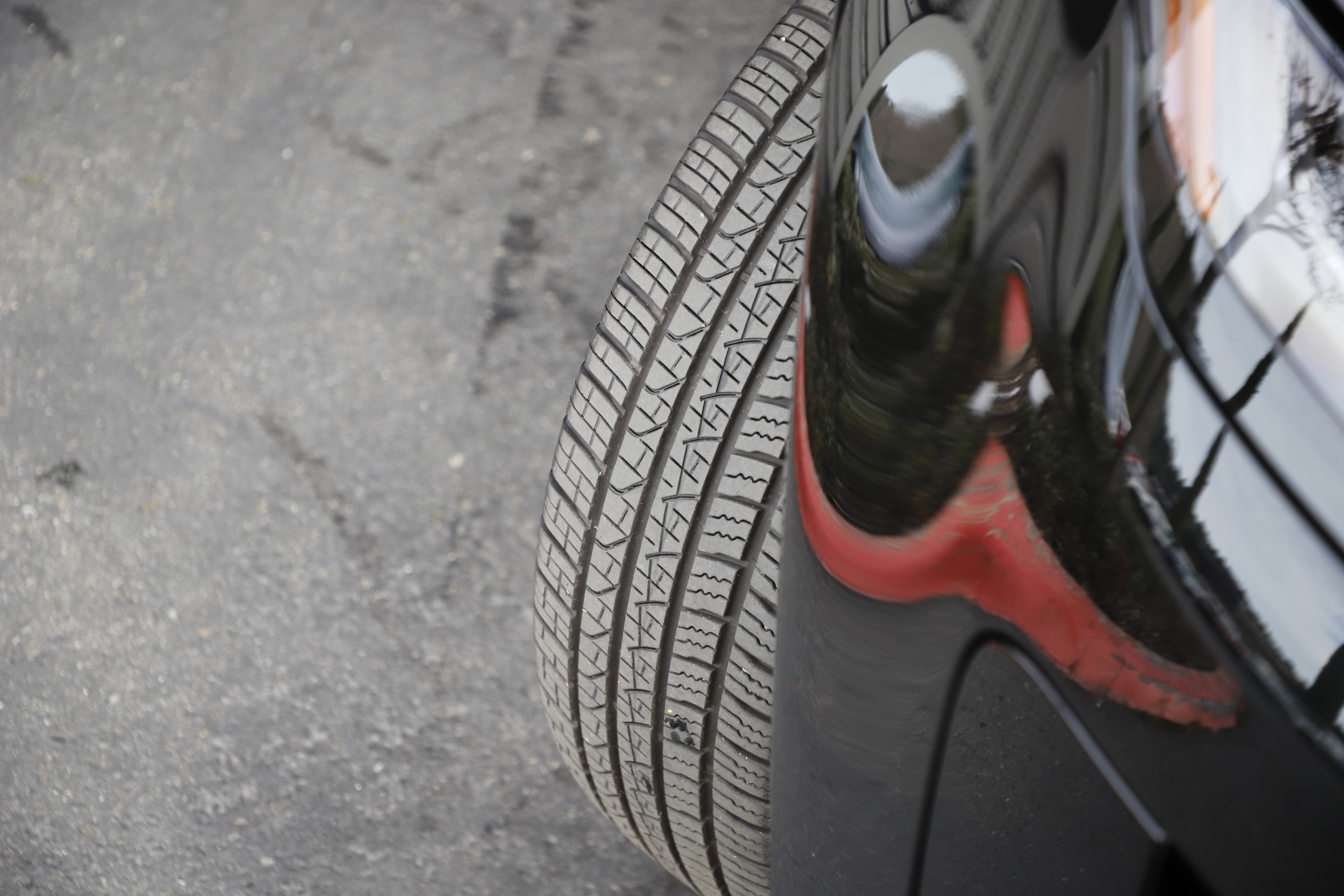 Certified 2025 Land Rover Range Rover Evoque S image 3