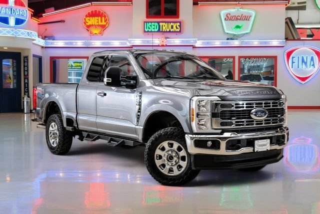 Used 2023 Ford F250 XLT w/ FX4 Off-Road Package AWD/4WD image 1
