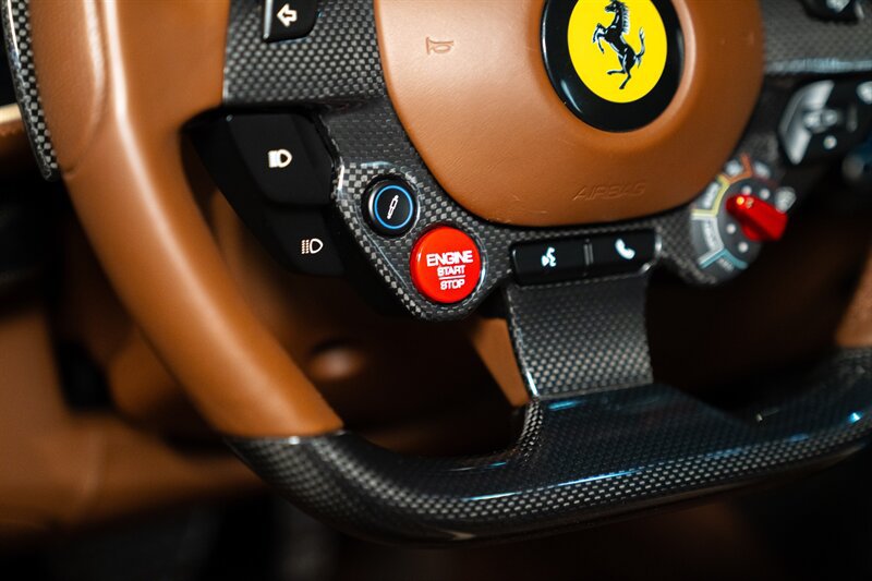 Used 2019 Ferrari 812 Superfast RWD image 24