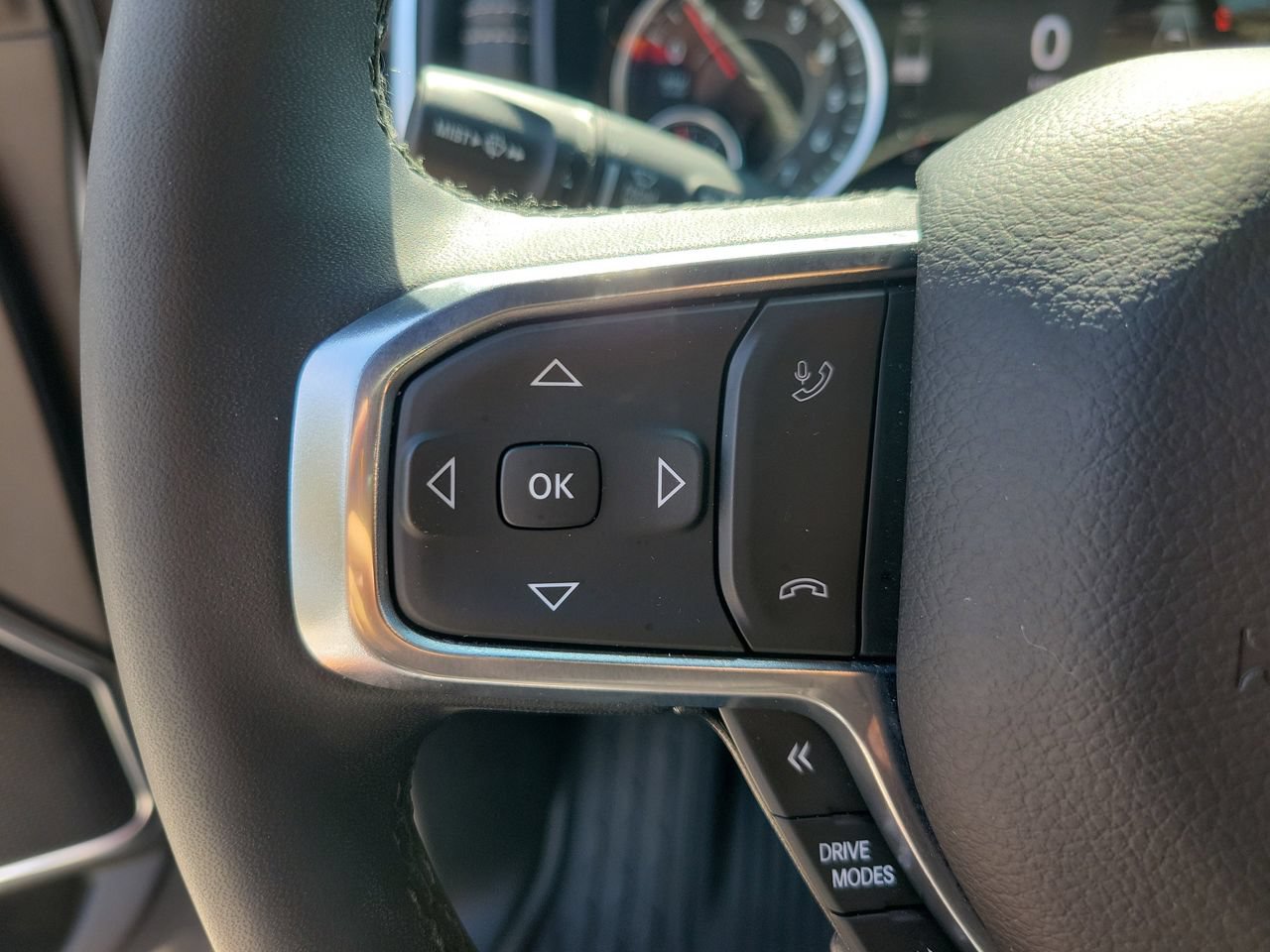 Used 2025 RAM 1500 Laramie w/ Sport Appearance Package AWD/4WD image 19