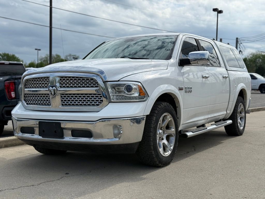 Used 2017 RAM 1500 Laramie w/ Convenience Group AWD/4WD image 2