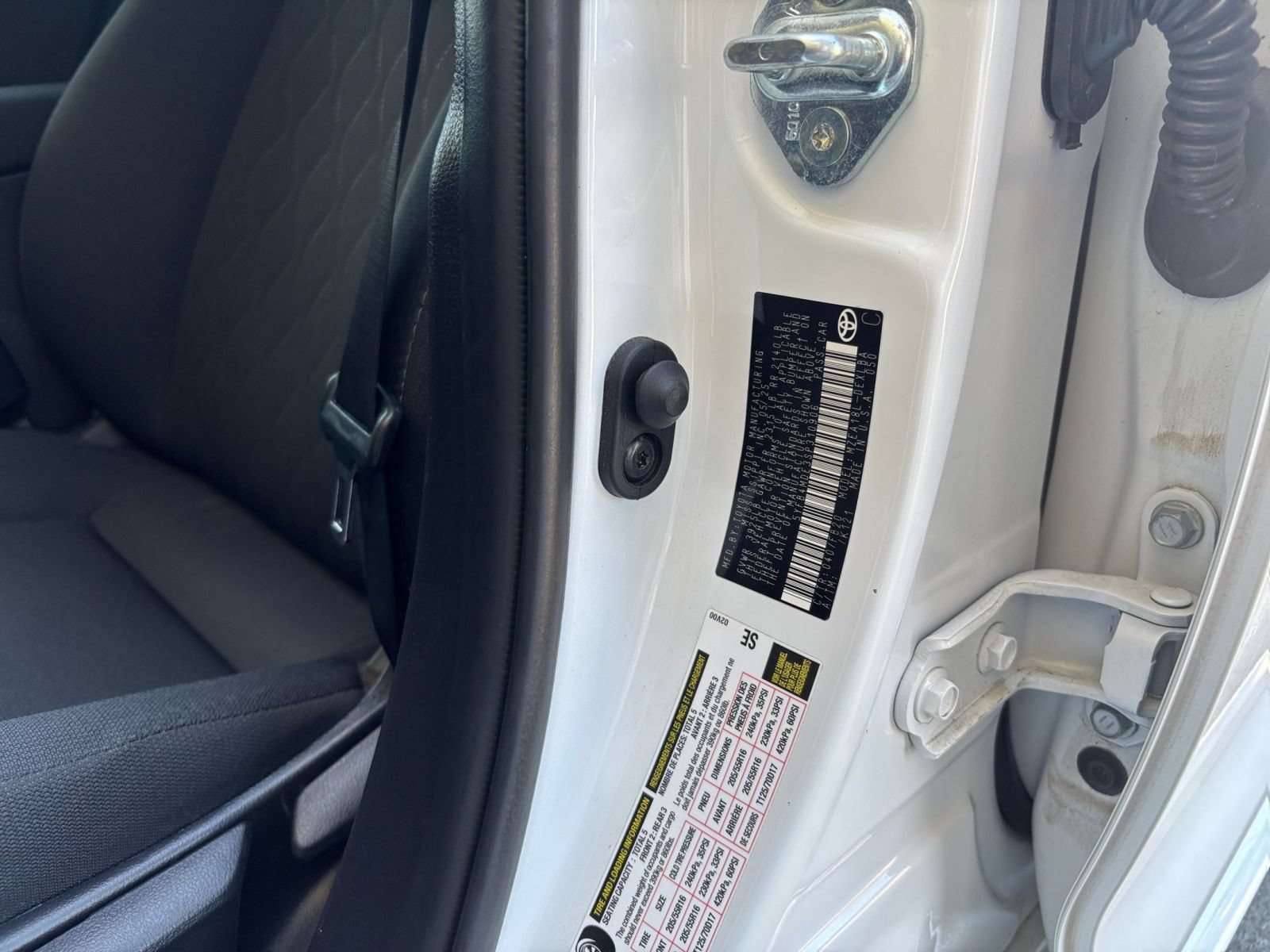 Used 2025 Toyota Corolla LE FWD image 49