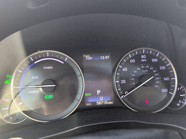 Used 2017 Lexus ES 300h w/ Luxury Package FWD image 3