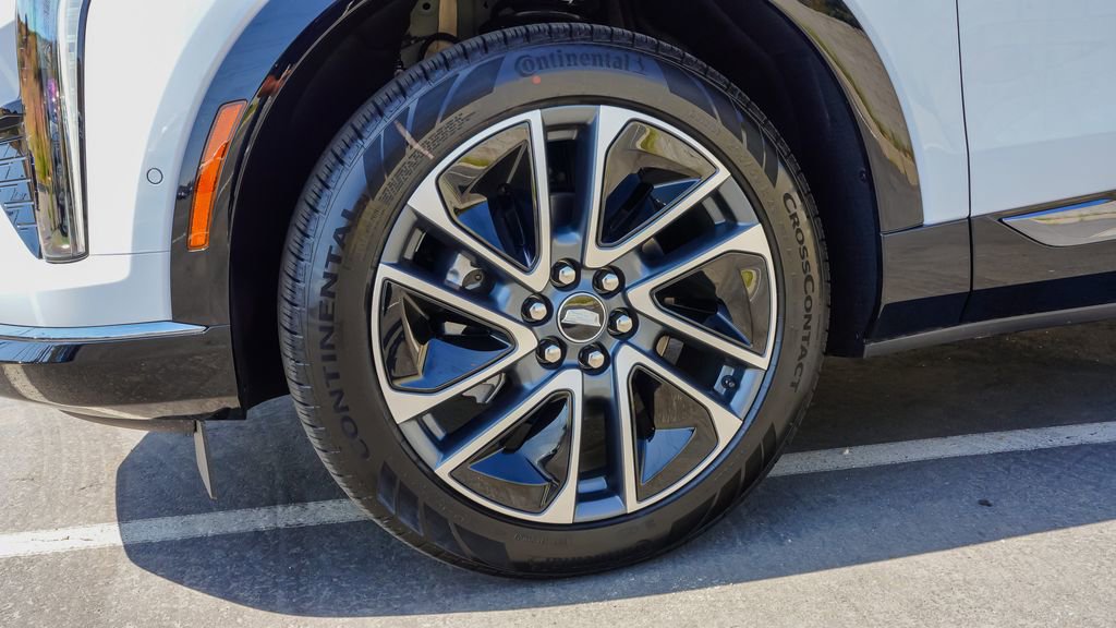 New 2026 Cadillac Optiq Sport 2 RWD image 7