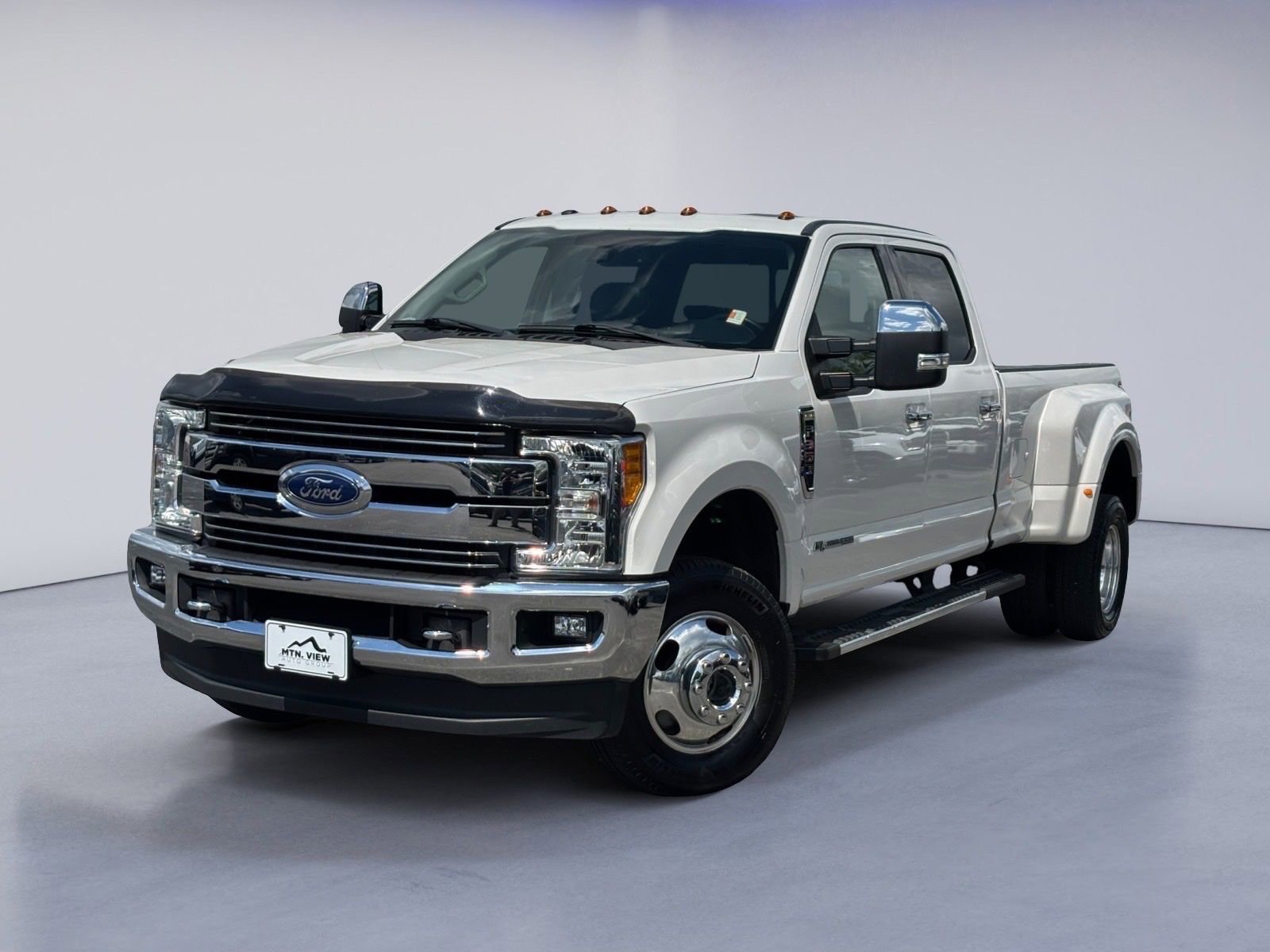 Used 2017 Ford F350 Lariat w/ Lariat Ultimate Package image 2