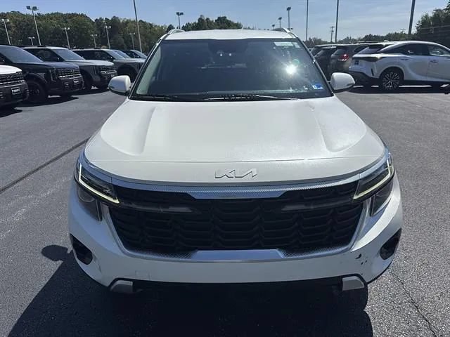 Certified 2024 Kia Seltos S FWD image 2