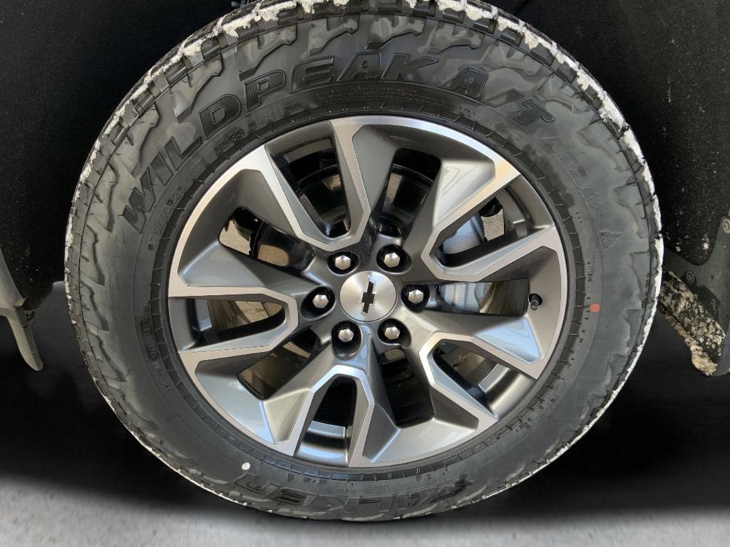 Used 2023 Chevrolet Silverado 1500 RST AWD/4WD image 13