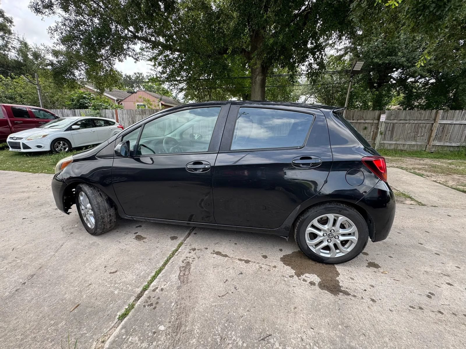 Used 2015 Toyota Yaris SE FWD image 9